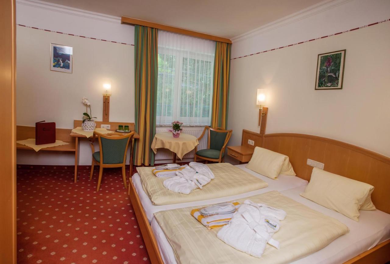 Landhotel Grünberg am See Gmunden Exterior foto